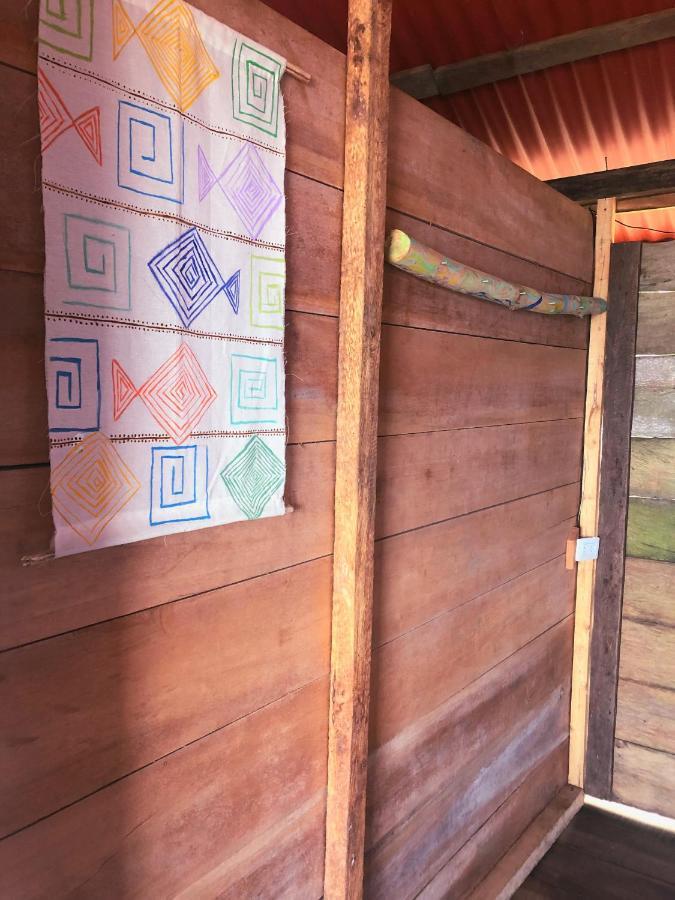 El retoño del negro gozon Nuquí Exterior foto